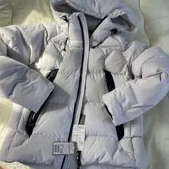 新品　機能性抜群　ティゴラ フード付きダウンジャケット Mホワイト　ジュニアにも