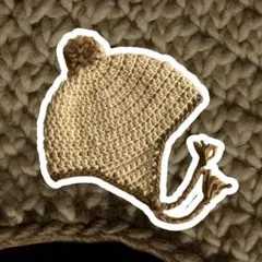 耳あて付きニット帽　ハンドメイド/編み物/ビーニー/ポンポン