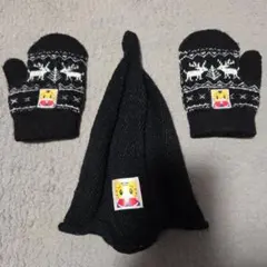 黒のトナカイ柄ニット帽とミトンセット