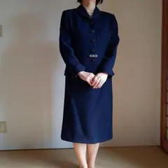 お子様のお受験付き添いにぴったり、オンワード樫山濃紺スーツ11号