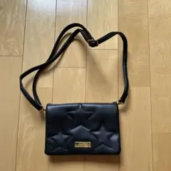 黒の星型 ショルダーバッグ