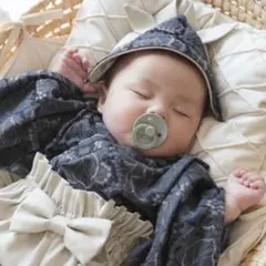 【受注製作】030 刺繍生地01(ブラック) ベビー袴　お食い初め