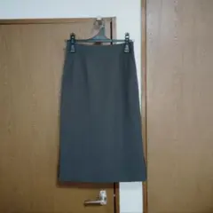 NATURAL BEAUTY BASIC　サイドスリットサテンナロースカート