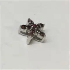 DNYC　ダニアオブニューヨーク　10K　フラワー　チャーム DNYC ダニアオブニューヨーク 10K フラワー チャーム