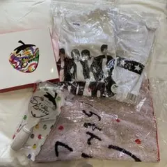 NEWS strawberryの DVD、シャツ2枚、ペンライト、タオルのセット