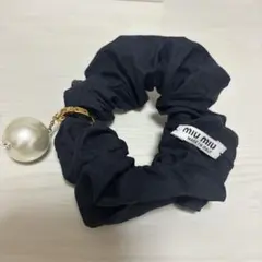 正規品　miu miu ミュウミュウ　ブラック ヘアゴム　シュシュ　アクセサリーのサムネイル