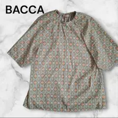 バッカ トゥモローランド サマーリバティ コットンケープブラウス 総柄のサムネイル
