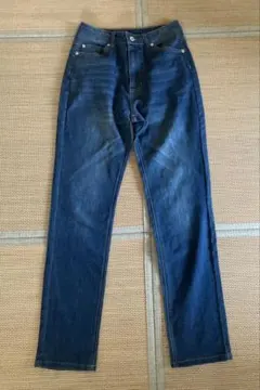 ストレート美脚デニム　ブルー　ストレッチ