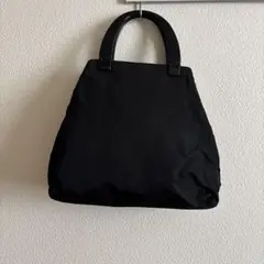PRADAプラダ プラスチックハンドル ナイロン ブラック ハンドバック