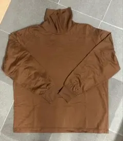 UNIQLO U ユニクロユー タートルネックカットソー ブラウン
