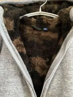 UNIQLOユニクロ ボアジップパーカー グレー 150 迷彩カモフラ