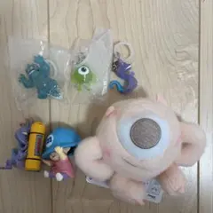 モンスターズ・インク めじるしアクセサリー　マイク　サリー　ガチャセット