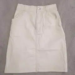 クリーム色 タイトスカート Sサイズ
