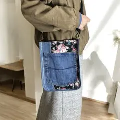 デニムリメイクバッグ　ショルダーバッグ　ポシェット　サコッシュ　斜め掛けバッグ