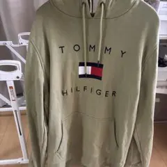 TOMMY HILFIGER トップス スウェットパーカー