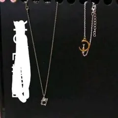 カメラ形ネックレスとかわいい猫ちゃんブレスレット