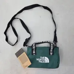 THE NORTH FACE ミニショルダーバッグ タグ付きのサムネイル