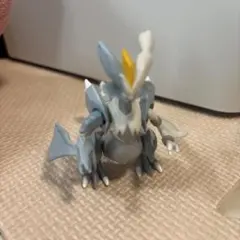 ポケモン　ホワイトキュレム　モンコレ