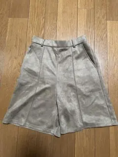 スウェード　ブラウン　茶色　ハーフパンツ　キュロット