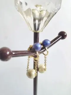 青と金のパール チェーン付きイヤリング