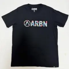 ［美品］ARBN カラフルロゴ ブラックTシャツのサムネイル