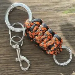 パラコード　キーホルダー　黒×オレンジ