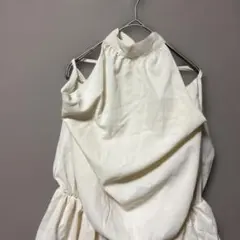 シーイン　ホルターネックミニワンピースインパンツ付き(XS)ホワイトストレッチ