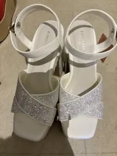 新品タグ付き エスペランサ ラク盛サンダル ホワイト 白