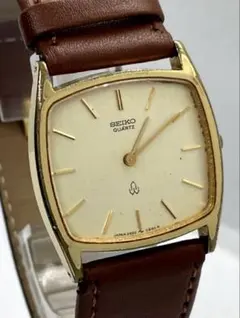 SEIKO QUARTZ 腕時計 ゴールド スクエア　タンク