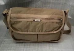 Item thumbnail for item 23c7a4db-51a2-4b40-bcbd-1d3324894277