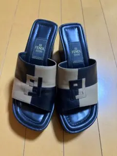 FENDI サンダル 厚底 バイカラーのサムネイル