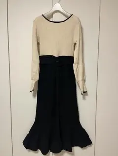 アイボリー・ブラック ニットワンピース