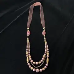 多層式ピンクビーズネックレス