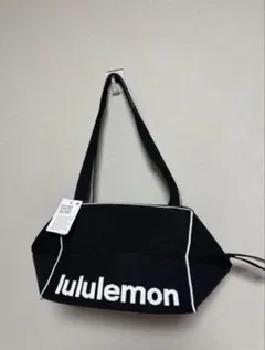 lululemon Fold It Hold It ショルダーバッグ