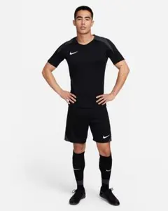 NIKE サッカーウェア　ドライフィットストライク　半袖