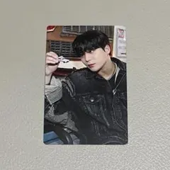 ATEEZ OUTLAW ジョンホ トレカ ユニバーサル 店舗 特典