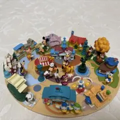 ディズニーランド トゥーンタウン ジオラマフィギュア - メルカリ