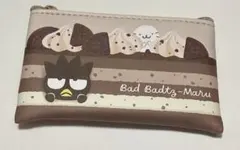 サンリオキャラクターズ シークレット フラットミニポーチ ケーキ　バッドばつ丸