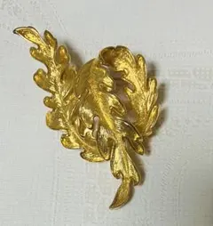 ゴールド葉デザインブローチ