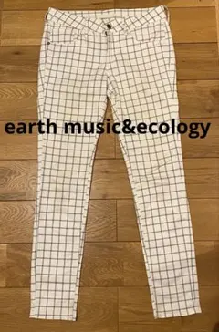 earth music&ecology ホワイト・ブラックチェック パンツ　M
