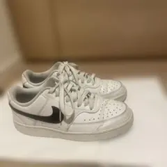 Nike レディース スニーカー ホワイト ブラックのサムネイル