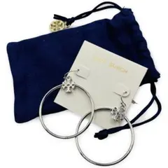 未使用に近い トリーバーチ フープピアス シルバー ロゴ大ぶり 人気 保存袋付