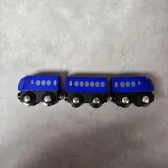 moku train 南海ラピート