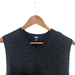 ユニクロメリノウールベストチャコールMビームスアローズシップススメドレー好きにも