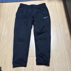 Nike スリムフィット 黒 ジャージパンツ　裏起毛