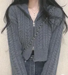 グレー ケーブル編みジッパーカーディガン