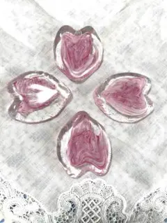 ガラス製　ピンク 桜花びら　ハート型　箸置き4個セット