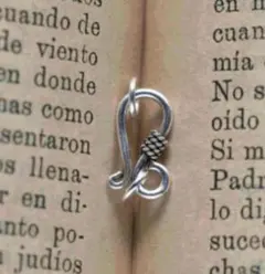 Item thumbnail for item 20a842a3-7af7-47f3-a58d-d06621d32b88