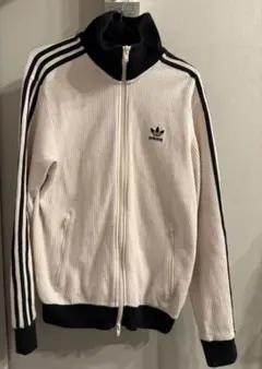 トラックジャケット