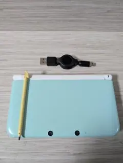 ニンテンドー3DSLL　ミント×ホワイト　充電ケーブル　タッチペン